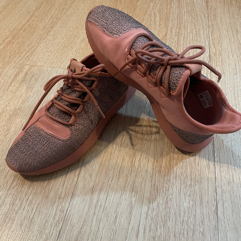 Adidas woman’s size 8.5 tennis’s shoes